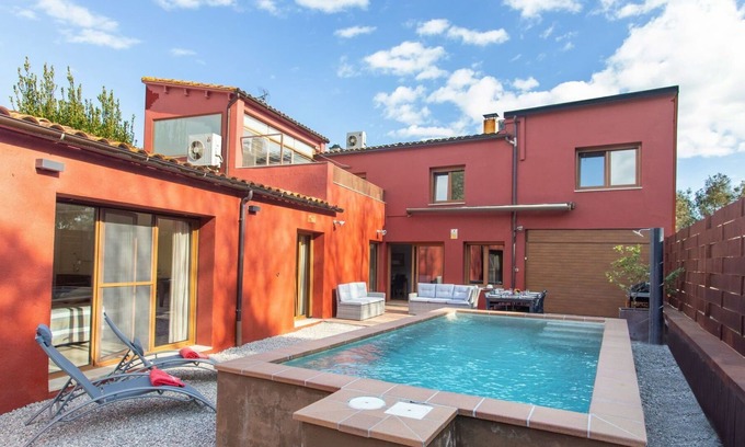 Fonteta Maison | Bel appartement avec climatisation, piscine privée, WIFI, TV, animaux admis et parking