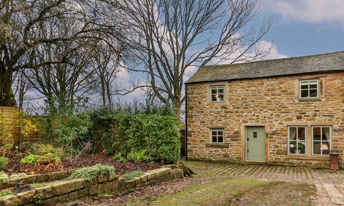 Blackburn Maison | Beautiful villa for 3 people with WIFI, TV and pets allowed