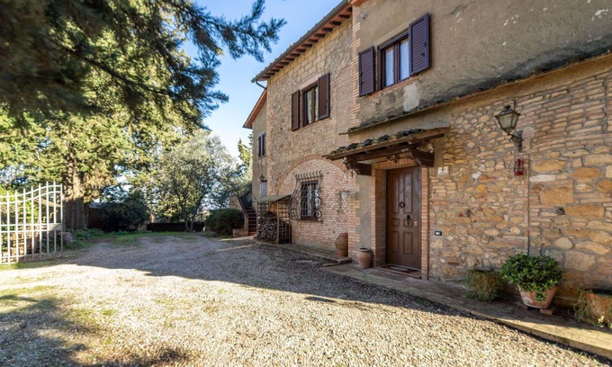 Poggibonsi Villa | Merveilleuse maison de vacances avec WIFI, climatisation, TV, animaux admis et vue panoramique