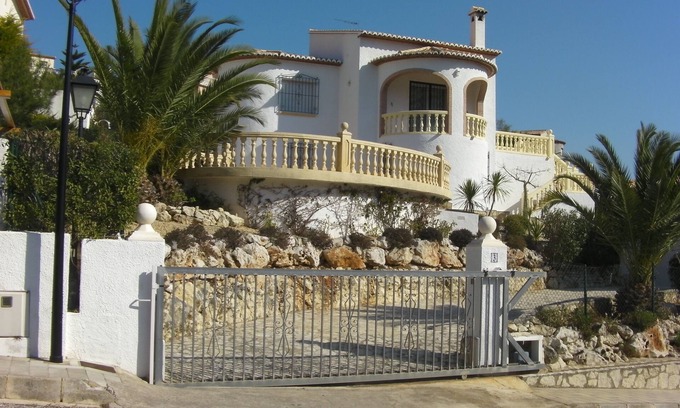 Pedreguer Maison | Belle villa avec piscine privée et vue panoramique à 10 minutes de la mer