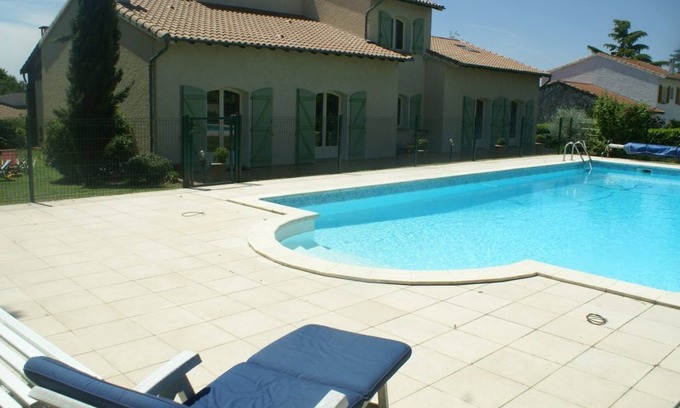 Balma Villa | Belle villa piscine sécurisée 12 x 6 m proche Toulouse, idéal pour les familles!