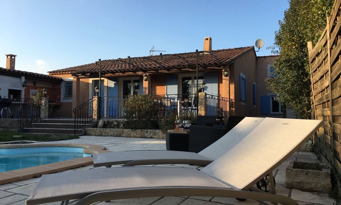 Pujaut Maison | Belle villa avec piscine aux portes d'Avignon