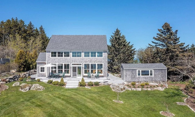 Spruce Head Maison | Beautiful Waterfront Home
