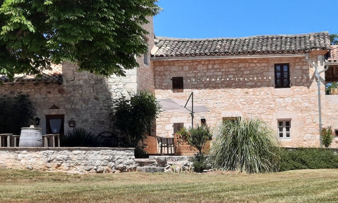 Andillac Cottage | Beau gîte en pierres blanches dans un demeure de caractère avec piscine