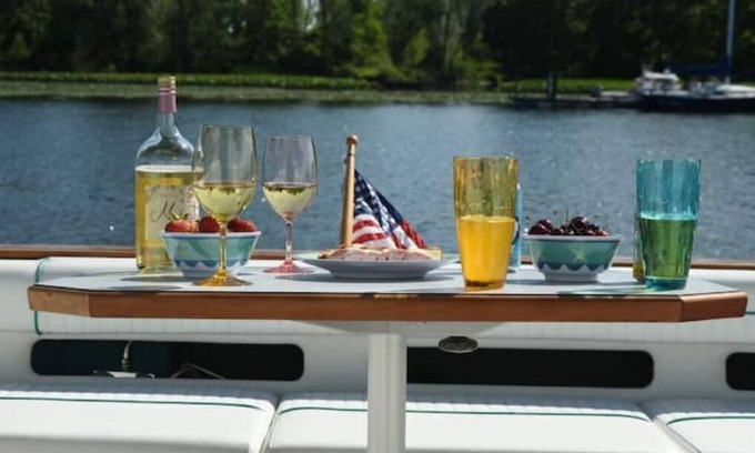 Catskill Location De Bateaux | Beautiful Yacht on Catskill Creek