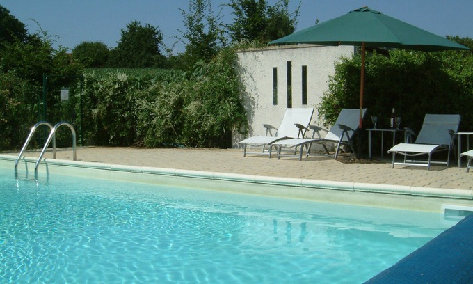 Jumilhac-le-Grand Maison | Beautifully light and spacious 4 bedroomed villa with inground pool