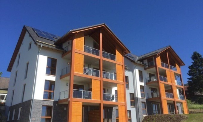Neuastenberg Appartement | Beautifully furnished apartment with rustic details right on the ski slope