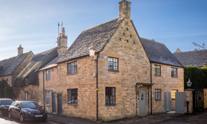 Chipping Campden Cottage | Beautifully presented dog friendly holiday cottage - Garth Cottage