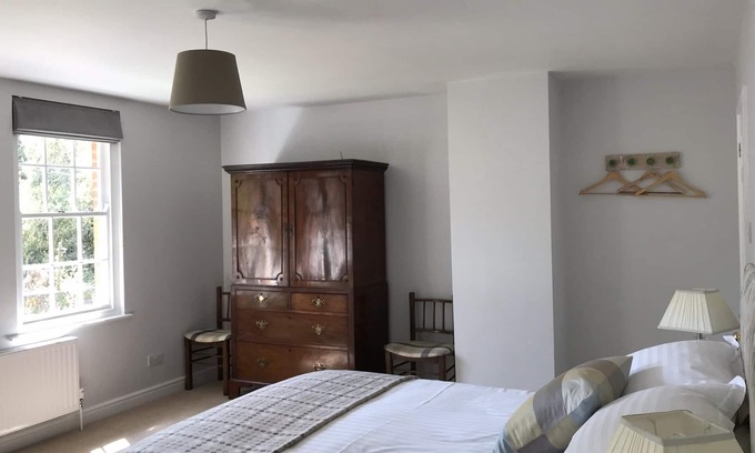 Barford St Martin Maison | Prestige-Maison-Douche-Vue sur Jardin