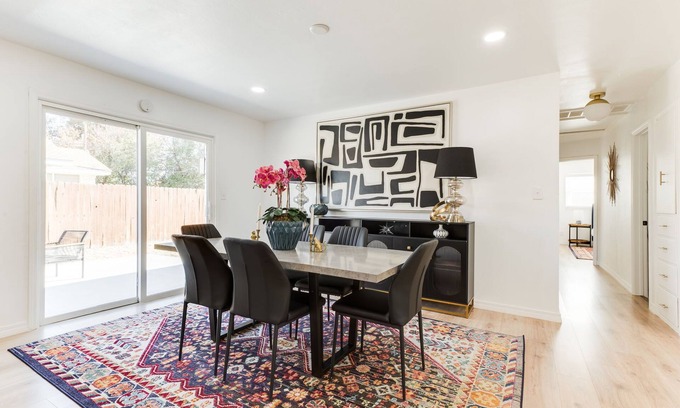 Springdale Maison | Beautifully Remodeled-Newly Furnished-Cozy, Colorful & Eclectic Home in N OKC!