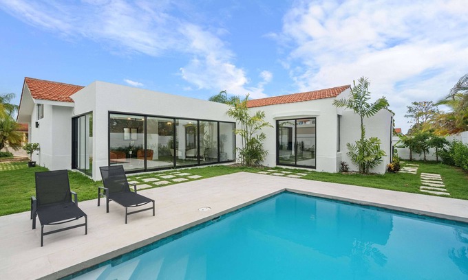 Sabanera Dorado Maison | Beautifully remodeled and spacious home available for rent