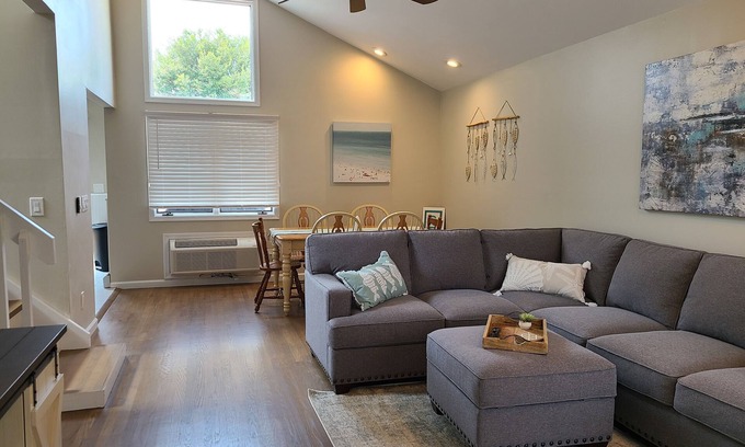 Ortley Beach Maison | Beautifully Renovated Home Just Steps from the Beach! Pet Friendly!