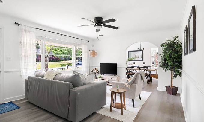 Hanahan Maison | Beautifully renovated 3-bedroom house near Charleston, Park Circle and beaches