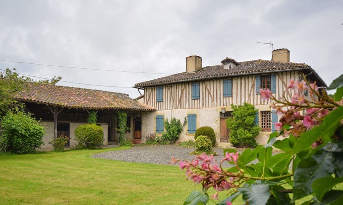 Gaujan Villa | Villa gascogne magnifiquement rénovée et authentique avec piscine privée.