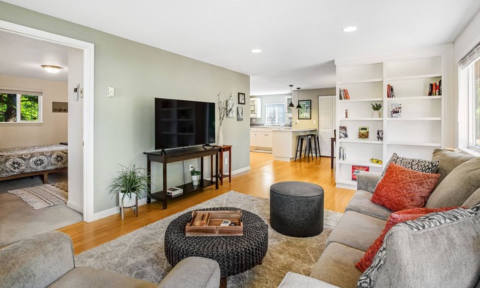University Place Maison | Beautifully updated home with enclosed yard, deck, WiFi, & W/D - near everything