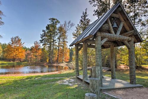 Huntington Maison | Beaver Creek Lodge - Secluded Home with Pond!