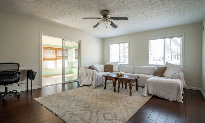 Winterville Maison | Beaverdam Creek Escape with yard