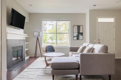 Beaverton Appartement | Beaverton 2br w parking nr trails groceries PDX-1