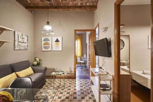 Sants-Badal Appartement | BeBarceloner Sants Apartments- 3 bedroom