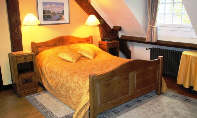 Chateauneuf-la-Foret Lit Et Petit-Déjeuner | Chambre d'hôtes France Limousin avec piscine