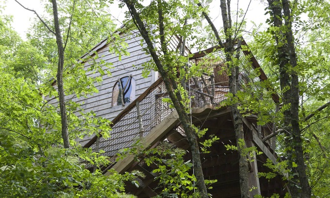 La Chapelle-aux-Naux Maison | Cabane du pêcheur : cabane dans les arbres de charme avec SPA en bords de Loire