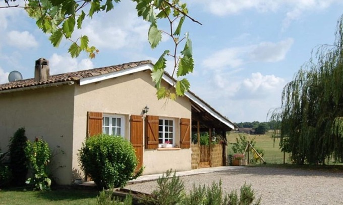 Monclar Cottage | GITES 3*** proche PERIGORD au coeur de la nature piscine chauffée mini ferme