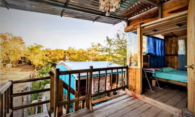 La Cruz Maison | Bed and Breakfast in one Rate