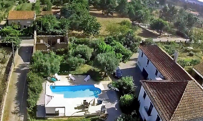 Tabua Lit Et Petit-Déjeuner | Bed and breakfast in Tabua – Traditional Portuguese Farmhouse