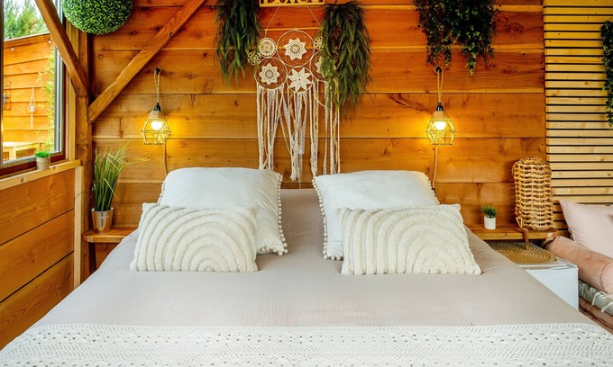 Senac Lit Et Petit-Déjeuner | Bed and Breakfast 'Magnifique Lodge Pour Amoureux' with Private Terrace and Private Garden