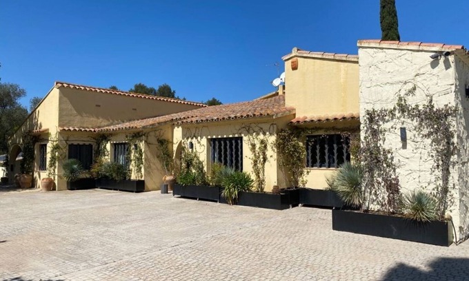 Bascara Maison | Bed and Breakfast Mas Xibeques - Spa, Waterfall, Tenis - Alojamiento Completo