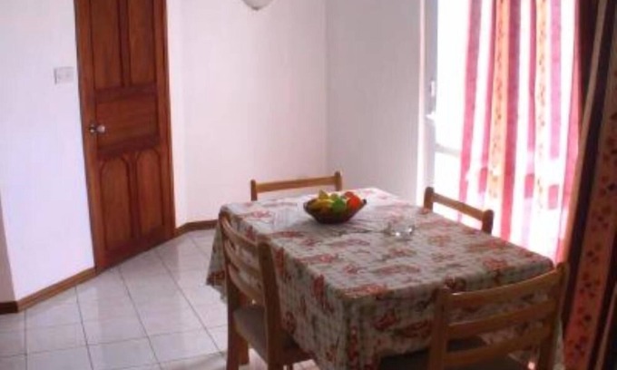 Mont Choisy Maison | Chambre d’hôtes/Bed & breakfast à 75€/4pers/nuit à 200m plage Trou aux biches.
