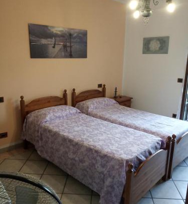 Feletto Lit Et Petit-Déjeuner | Bed & breakfast Mezzaluna