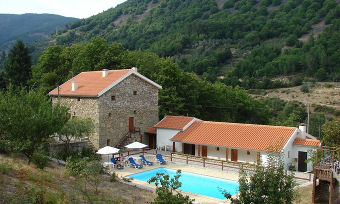 Manteigas Lit Et Petit-Déjeuner | bed & Breakfast
