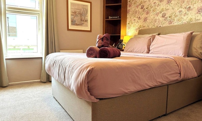 Dunstable Appartement | Bedfordshire Haven: 3-bedroom with Garden