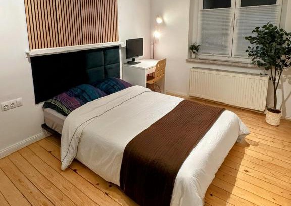 Borsdorf Maison | Bedroom with free parking
