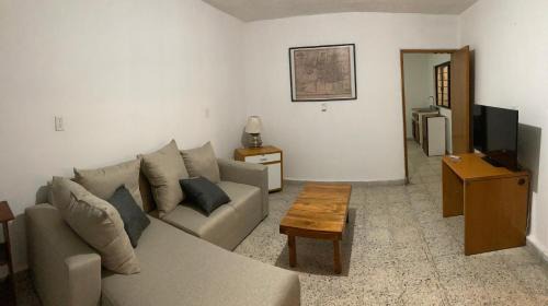 Downtown Mexico City Maison | Beds Friends Asis