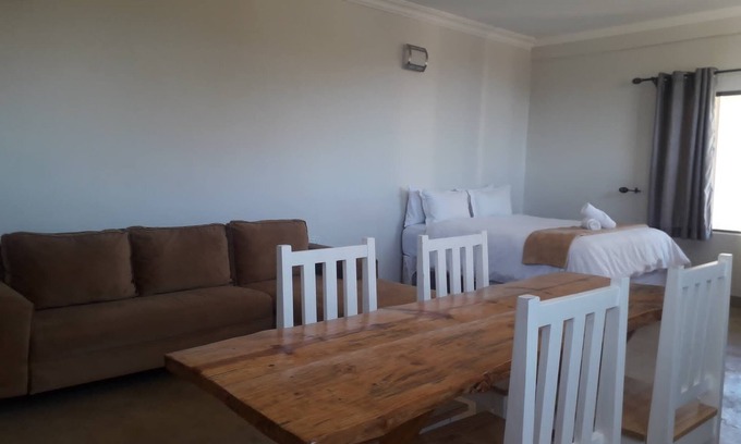 Nyanga Lit Et Petit-Déjeuner | Bedsitter Bed & Breakfast in Nyanga near popular Attractions