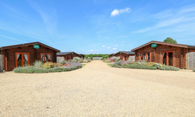 Castle Bytham Cottage | Beech Lodge, GREETHAM, RUTLAND