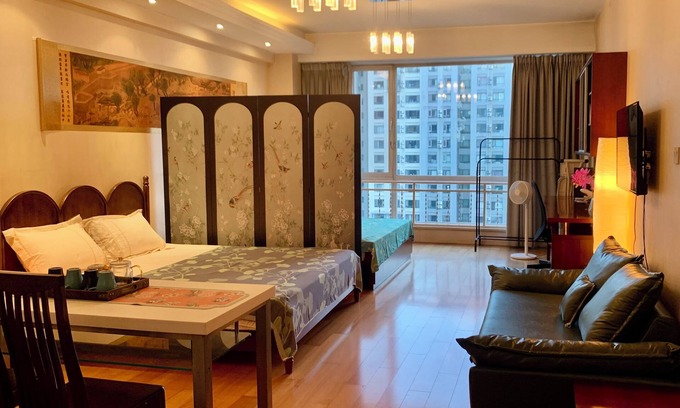 Beijing Central Business District Appartement | Beijing CBD area luxurious four-person room with two queen-size beds