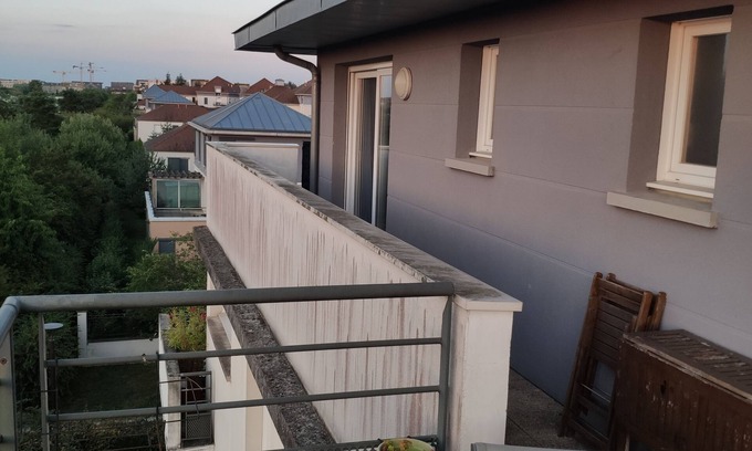 Bussy-Saint-Georges Appartement | Penthouse proche Disney Paris à 5 min à pieds de la station RER