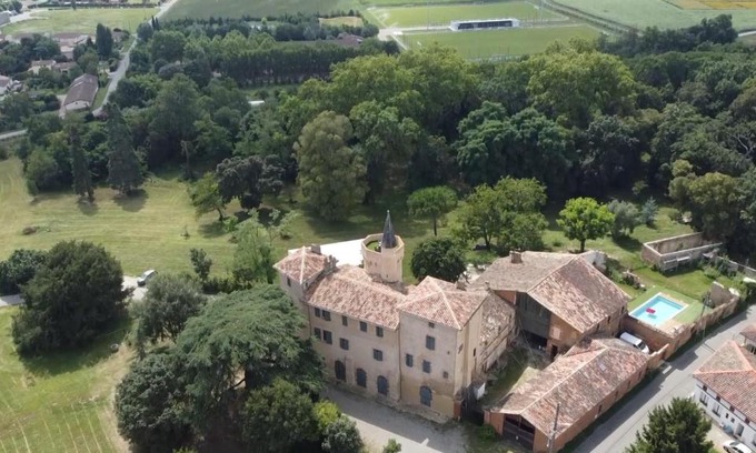 Grisolles Appartement | Bel appartement au Château de Fontanas
