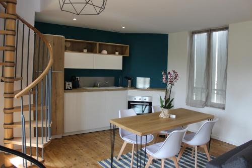 Uzerche Appartement | Bel appartement avec vue sur vézère