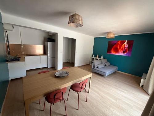 La Conception Appartement | Bel appartement climatisé avec balcon en centre-ville