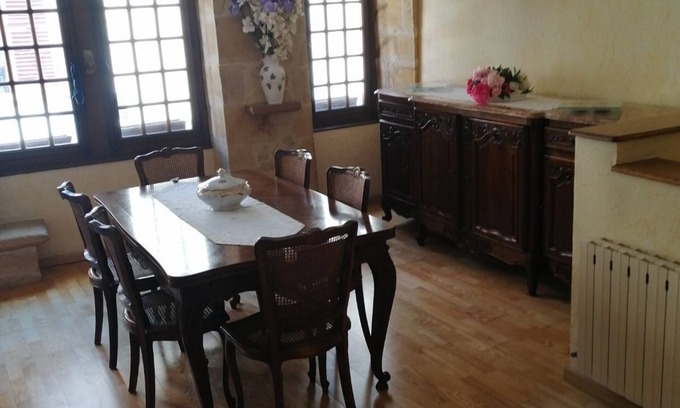 Charlieu Appartement | Bel appartement en duplex centre ville CHARLIEU proximité tous commerces
