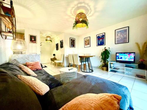 Juncasse - Argoulets Appartement | Bel Appartement T3 de 60m2 avec Parking, Terrasse, proche du Métro et du Périph