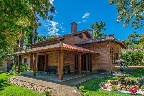 Vila Suzana Maison | Bela casa estilo chalé em Canela RCF160