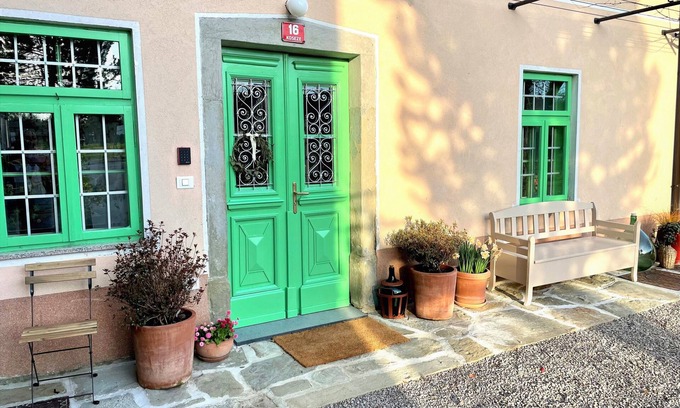 Ilirska Bistrica Maison | BELAKAPA authentic house with free parking and garden