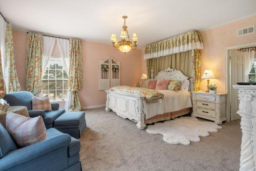 Fort Smith Maison | Beland Mansion-Blushing Rose suite