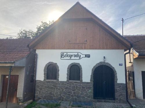 Velke Bilovice Cabine | Belegrady 311