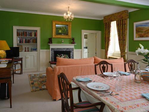Skipton Maison | Bell Flat - Uk42250